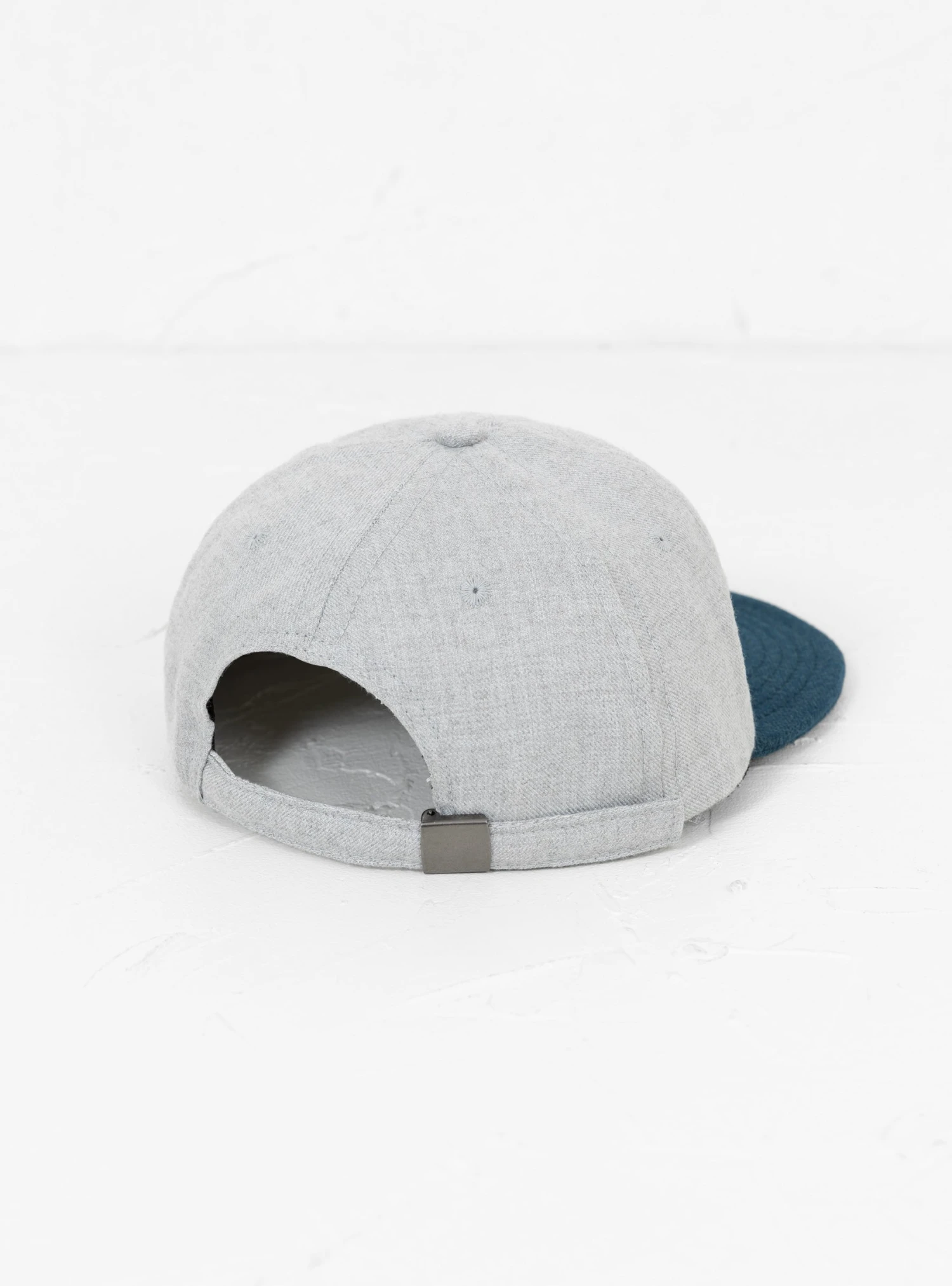 2-Tone 6 Panel Soft Visor Cap Grey & Royal Blue 2 2-Tone 6 Panel Soft Visor Cap Grey & Royal Blue - Image 2