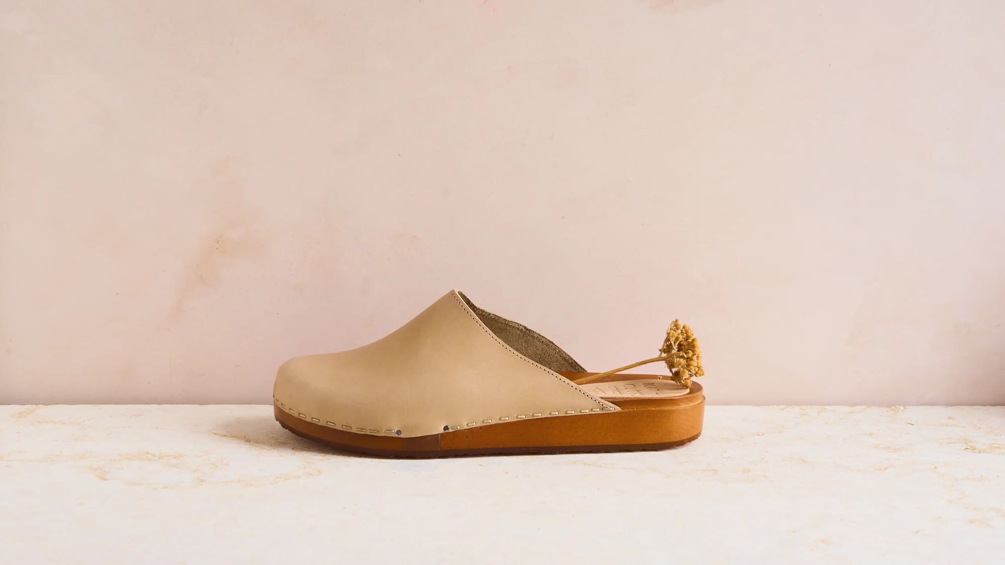 Deals Curated Attire Store -Deals Curated Attire Store 250620 KIT KLOGS 0029 2k